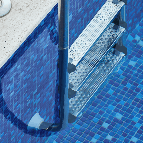 Have a refreshing dip in the shared pool when you want to cool down from the Emirati heat