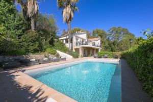 Riviera Shine image 4