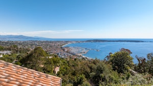 Riviera Shine image 2