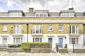 Chelsea Townhouse image 7