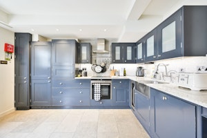 Chelsea Townhouse image 5
