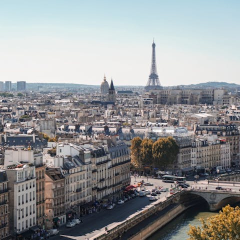 Discover the exquisite art, chic fashion and phenomenal food of Paris