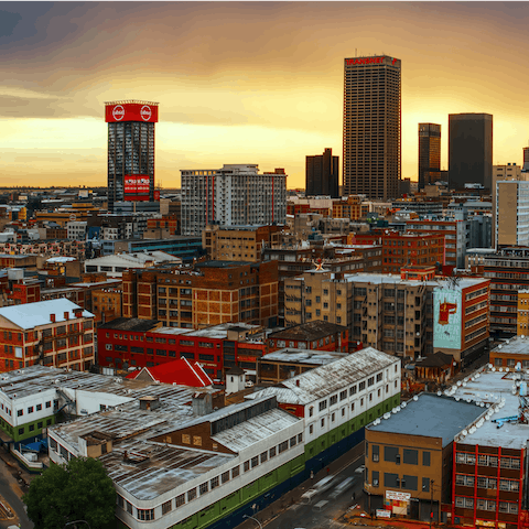 Discover the diverse sights and lively city scene of Johannesburg
