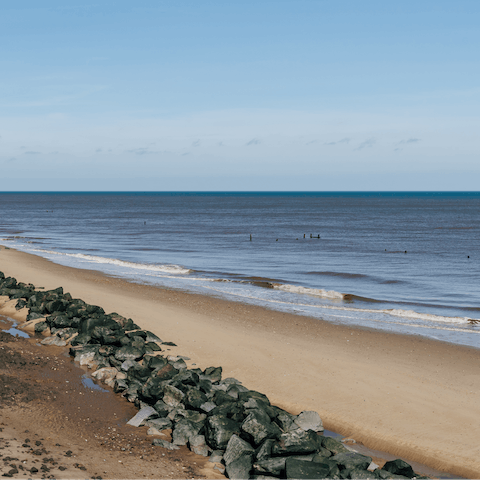 Enjoy a day trip to the seaside – Great Yarmouth and Lowestoft can easily be reached via train