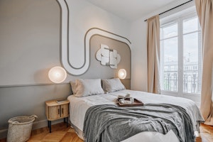 Le Marais Light image 10
