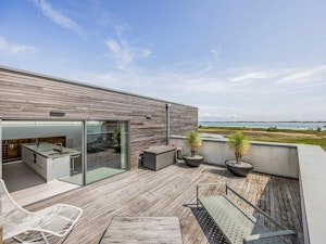 Tides of Hayling image 4