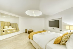 Le Petit Boudoir image 8