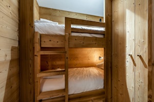 Hazelnut Lodge image 2