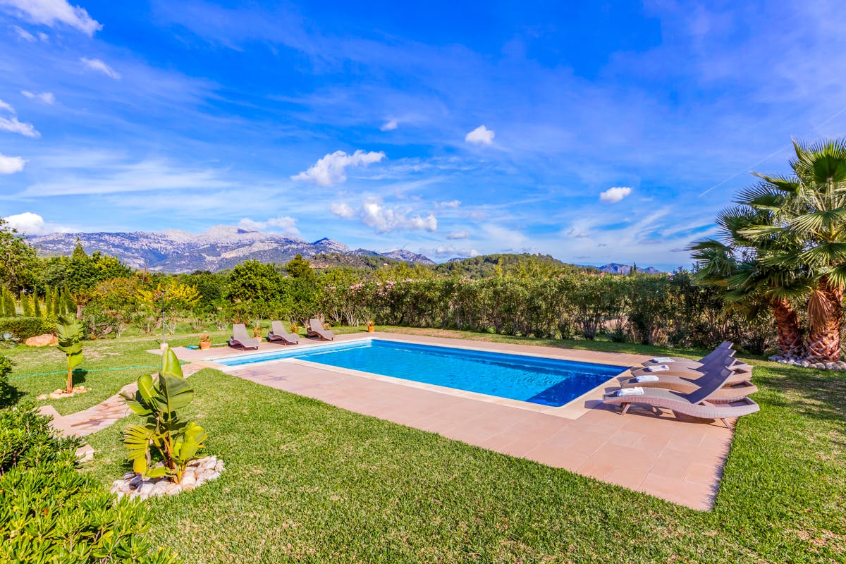 Bougainvillea Bolthole, Majorca, Spain | Plum Guide