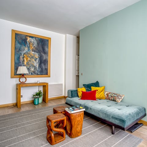 Stretch out on the chaise longue with your holiday read