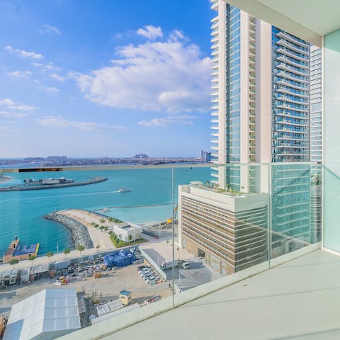 Enjoy the breathtaking views of the Arabian Gulf and the Marina from the privacy of your balcony 
