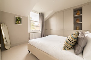 Redbrick Realm image 14