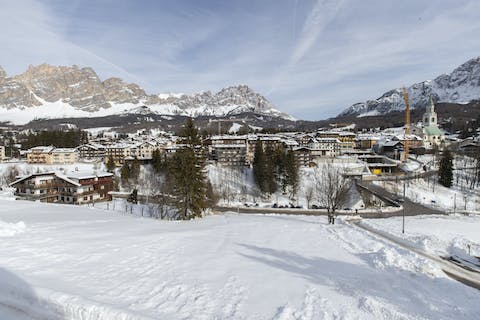Enjoy stunning views over the snowy surroundings of this popular ski location