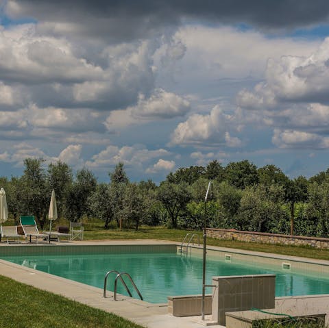 Cool off from the Chianti sunshine in the refreshing communal pool