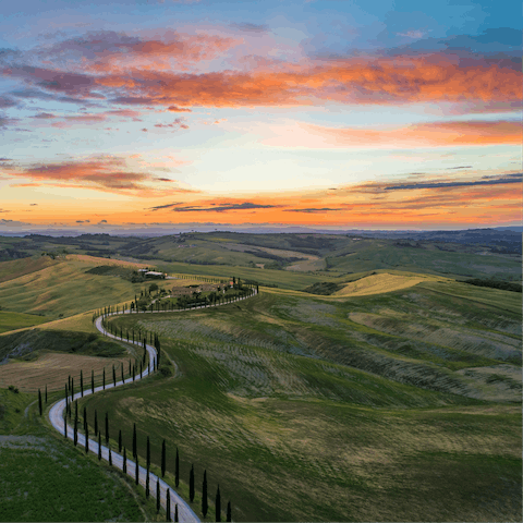 Explore the rolling hills and pretty villages of Tuscany