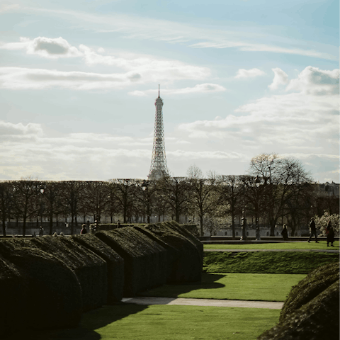 Refresh your stay with an uplifting stroll through Tuileries Garden