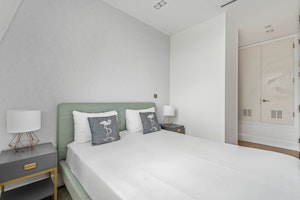 City Gaze image 11