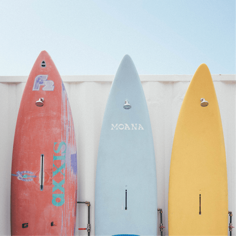 Bring your surfboard and catch some waves – there's storage in the garden for bikes and boards