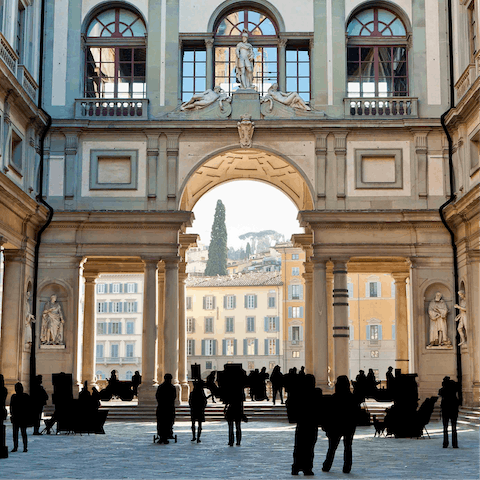 Spend an inspiring afternoon at the nearby Uffizi gallery