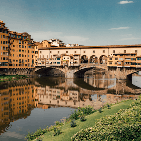 Soak up the romantic feel of nearby Ponte Vecchio