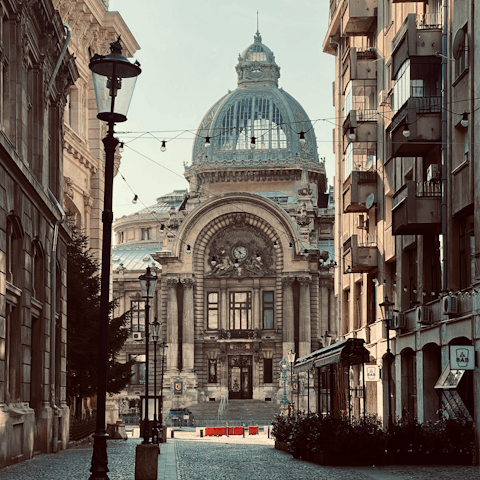 Explore the beautiful city of Bucharest right on your doorstep