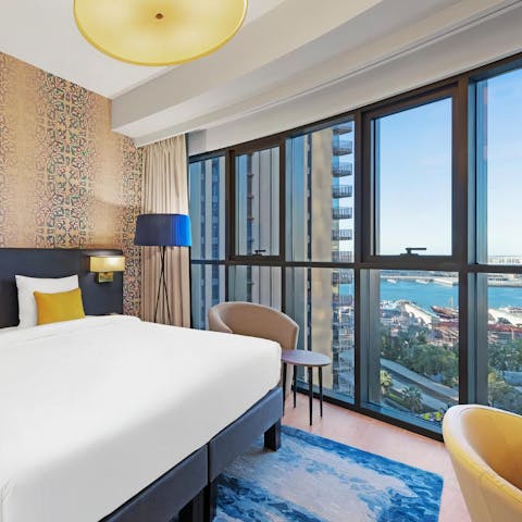 Wake up to stunning harbour views every morning