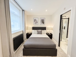 Kensington Retreat image 2