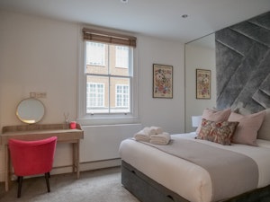 Kensington Hideaway image 10