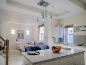 Kensington Hideaway image 6