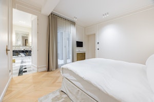 Maison Luxe image 12