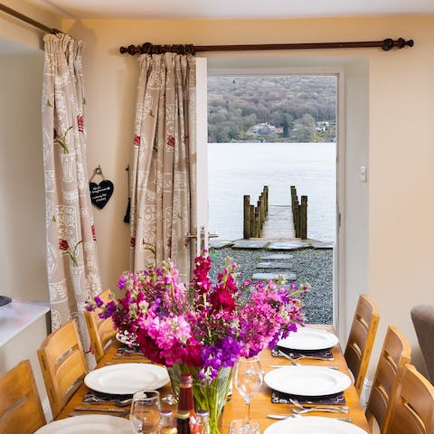 Enjoy the seclusion of life by Lake Windermere