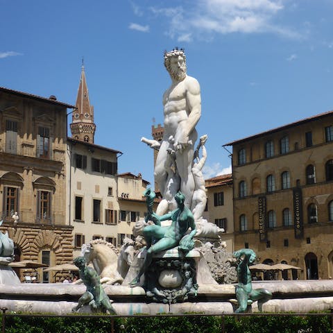 Admire the landmarks in Piazza della Signoria, right on your doorstep