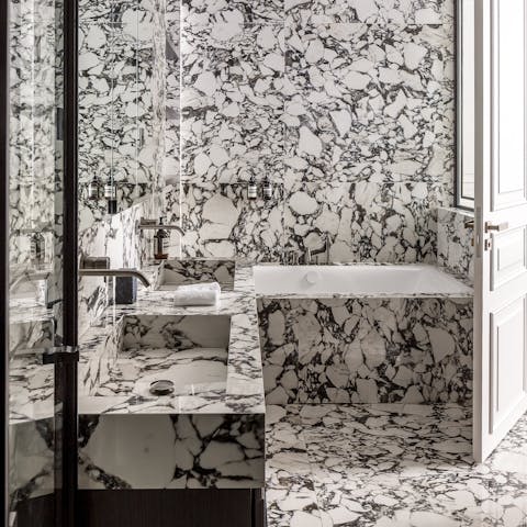 Get ready for an evening out in Paris in the stylish bathroom