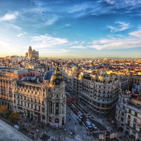 Saunter along the neoclassical Calle Gran Vía, which houses many theatres and shops