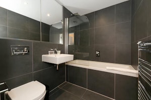 Farringdon Flight image 6