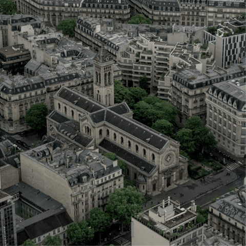 Stay in the 14th arrondissement of Paris between Montparnasse and Denfert-Rochereau