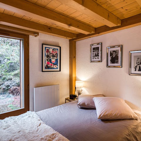 Enjoy a restful night's sleep in the cosy bedrooms after a day of skiing