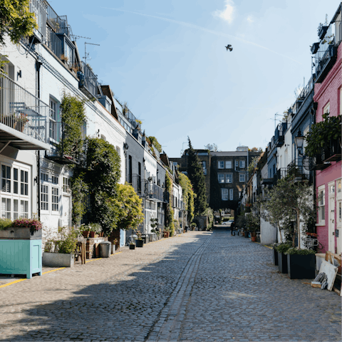 Find chic cafes and trendy boutiques down nearby Notting Hill's colourful streets