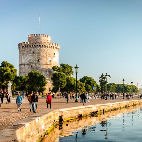 Learn the history of the White Tower of Thessaloniki