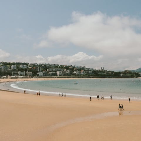 Walk to the beach in just a few minutes