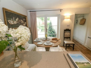 Minchinhampton Cottage image 13