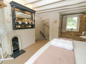 Minchinhampton Cottage image 12
