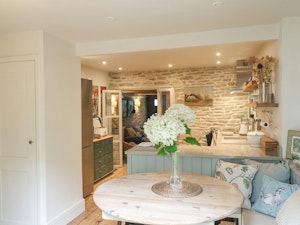 Minchinhampton Cottage image 9