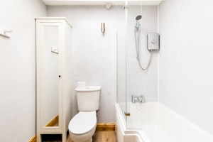 Warwickshire Townhouse image 14