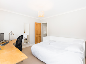 Warwickshire Townhouse image 12