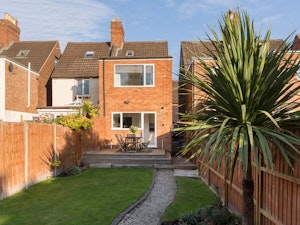 Warwickshire Townhouse image 7