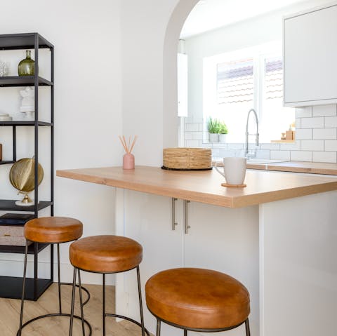 Start the day with a coffee at the breakfast bar