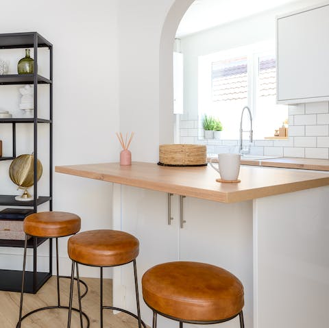 Start the day with a coffee at the breakfast bar