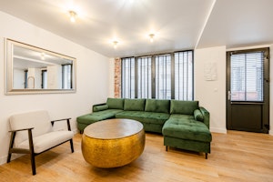 Verdant Chic image 1