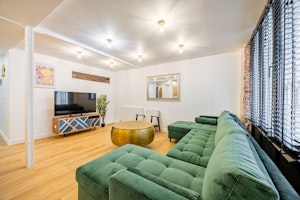 Verdant Chic image 8